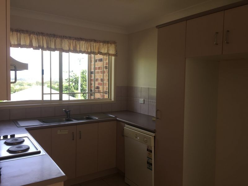 2/35B Wentworth Terrace, The Range QLD 4700