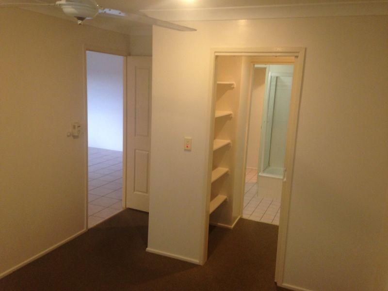 2/35B Wentworth Terrace, The Range QLD 4700