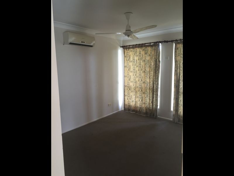 2/35B Wentworth Terrace, The Range QLD 4700