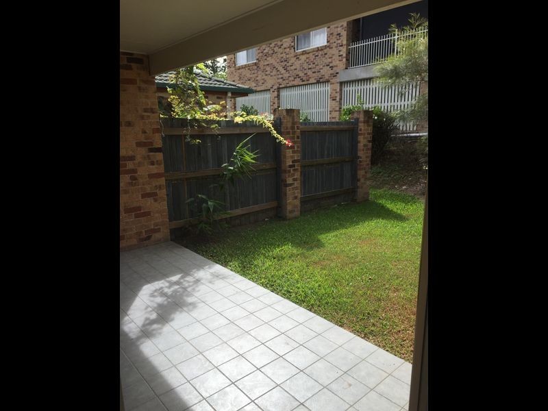 2/35B Wentworth Terrace, The Range QLD 4700