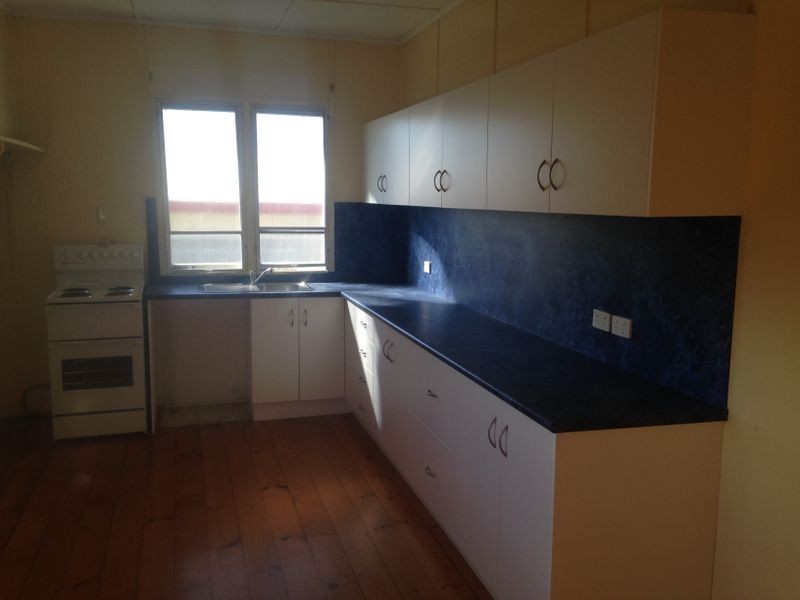 16 Laverack Street, The Range QLD 4700