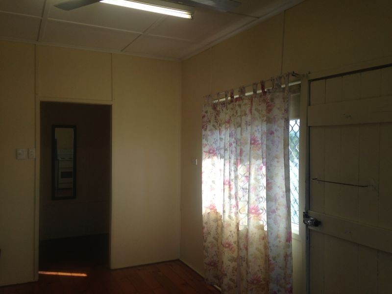 16 Laverack Street, The Range QLD 4700