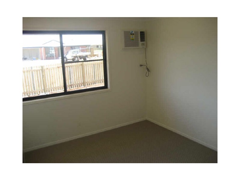 2 Joseph Street, Gracemere QLD 4702