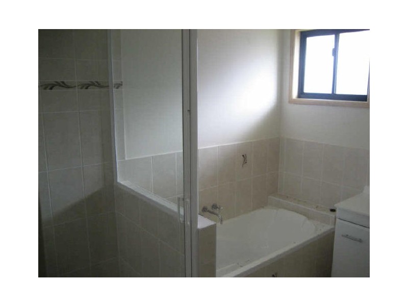 10 Joseph Street, Gracemere QLD 4702