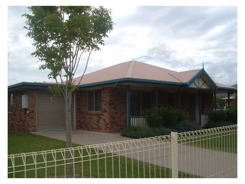 13 Bean Avenue, Parkhurst QLD 4702