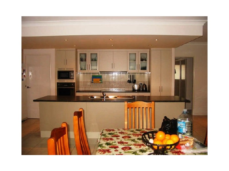 17 Gilmore Court, Gracemere QLD 4702