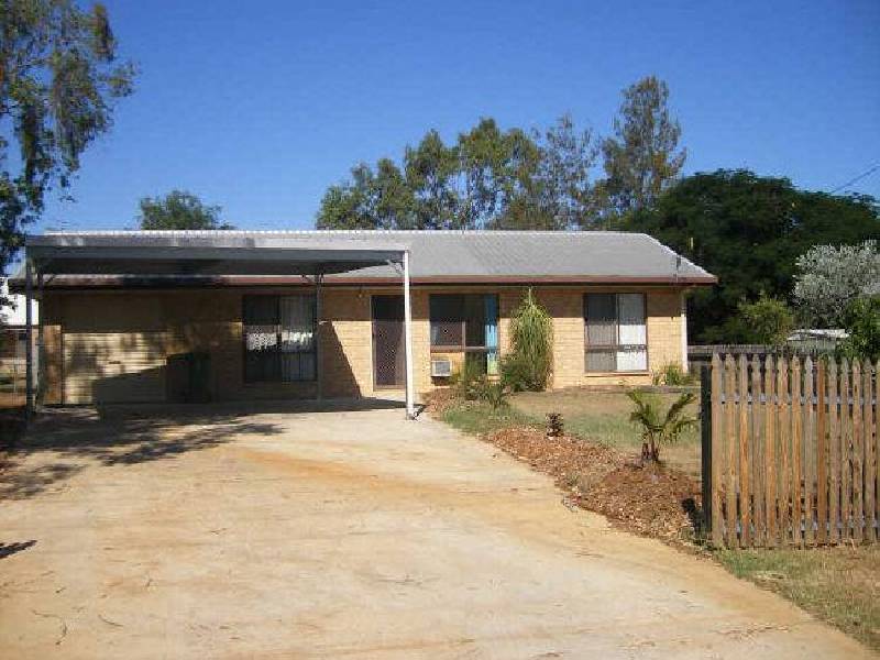 1 LAWRENCE CRESCENT, Gracemere QLD 4702