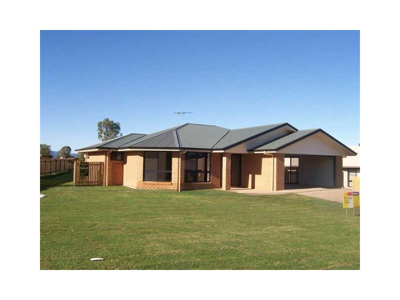 9 Riley Drive, Gracemere QLD 4702
