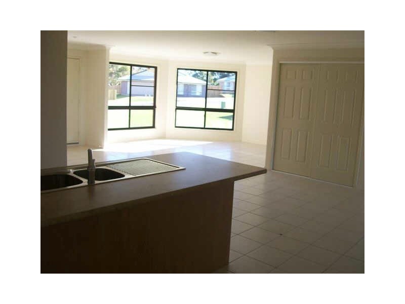 9 Riley Drive, Gracemere QLD 4702