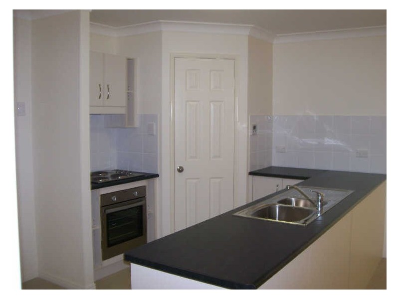 16 Annie Close, Gracemere QLD 4702