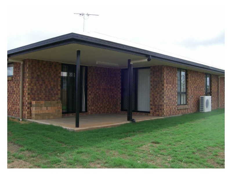 16 Annie Close, Gracemere QLD 4702