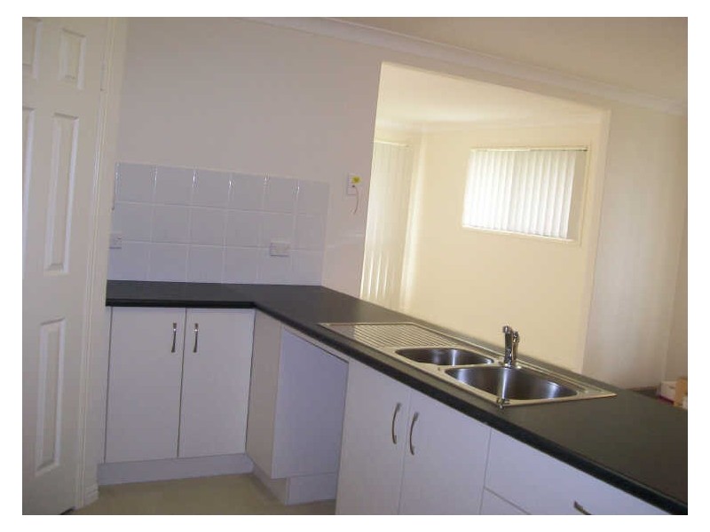 16 Annie Close, Gracemere QLD 4702