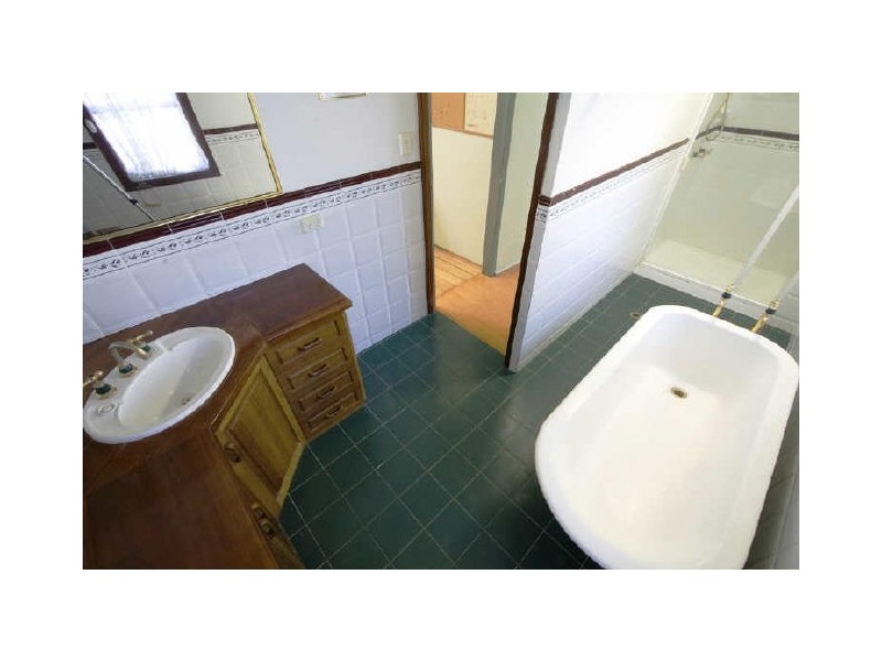 24 Livermore Street, Wandal QLD 4700