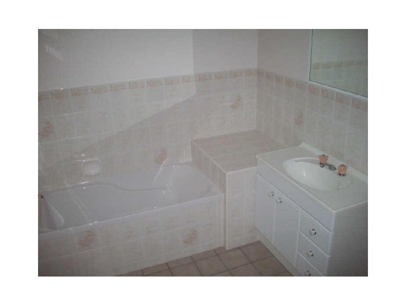 4 Hotham Close, Parkhurst QLD 4702