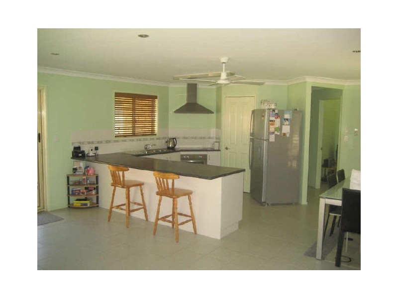 17 Connemara Drive, Kawana QLD 4701