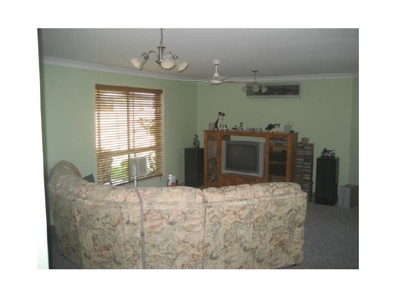 17 Connemara Drive, Kawana QLD 4701