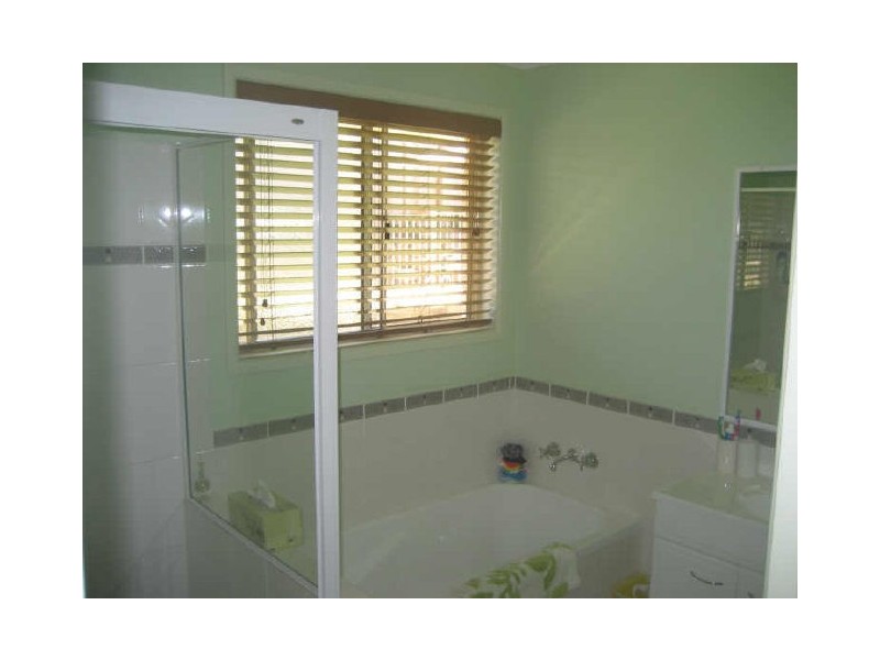 17 Connemara Drive, Kawana QLD 4701