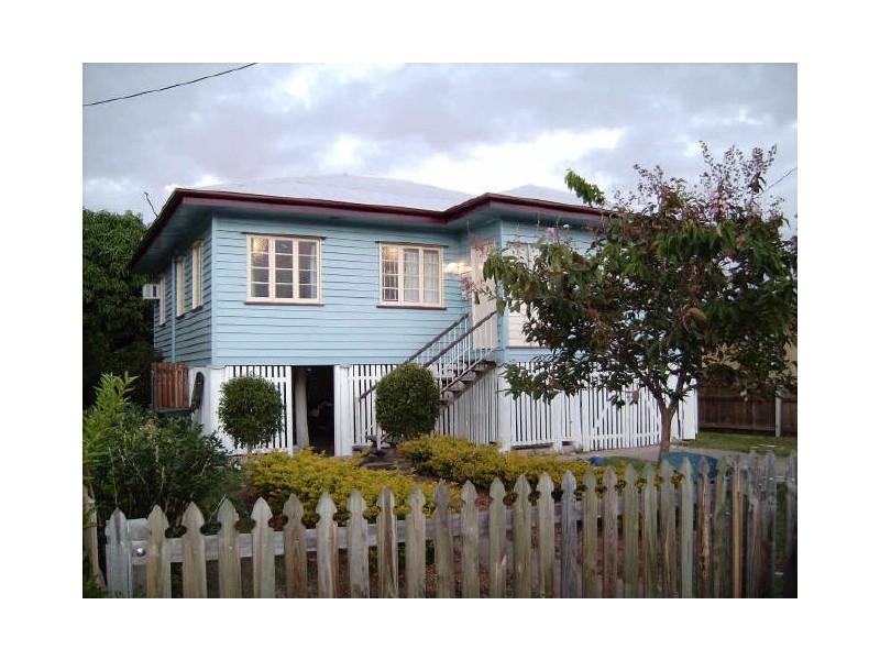 8 Luck Avenue, Wandal QLD 4700