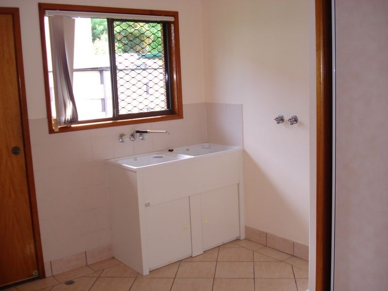 6 Rodger Street, Park Avenue QLD 4701