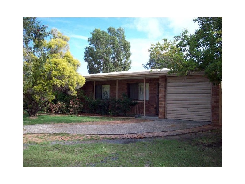 1/2 Chalmers Street, Norman Gardens QLD 4701