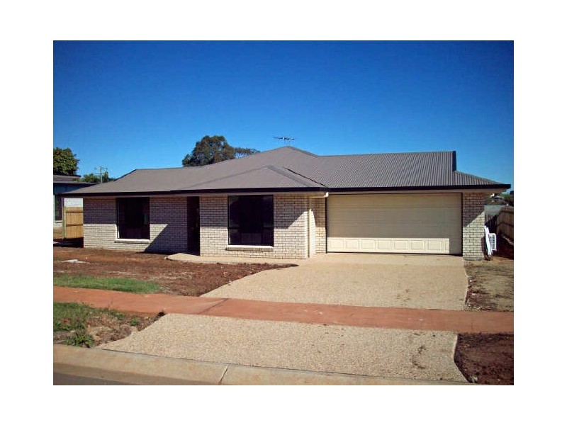 5 John Oxley Drive, Gracemere QLD 4702