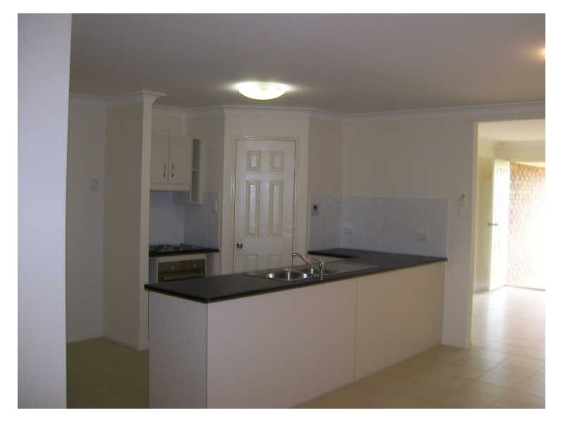 16 Annie Close, Gracemere QLD 4702