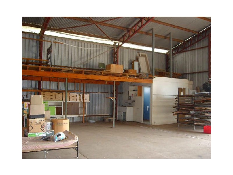 9 Okano Street, Moura QLD 4718