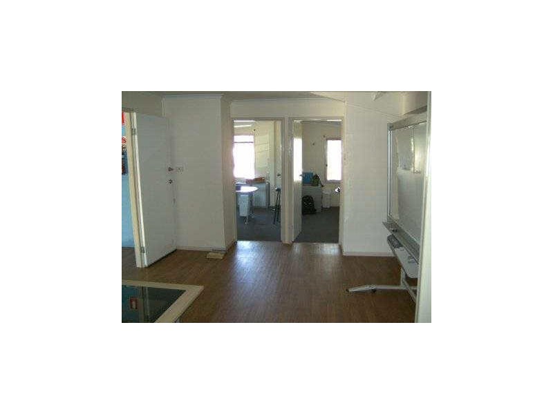 9 Okano Street, Moura QLD 4718