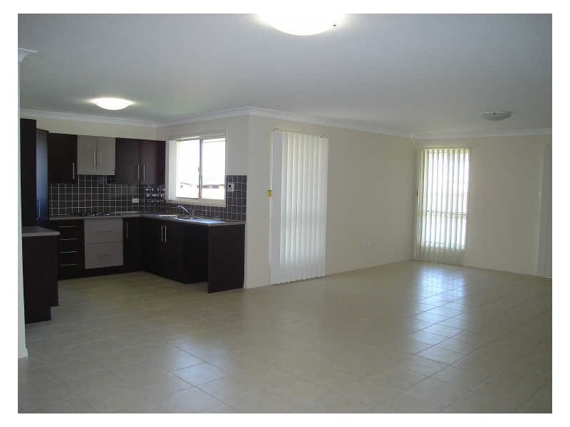 8 Annie Close, Gracemere QLD 4702