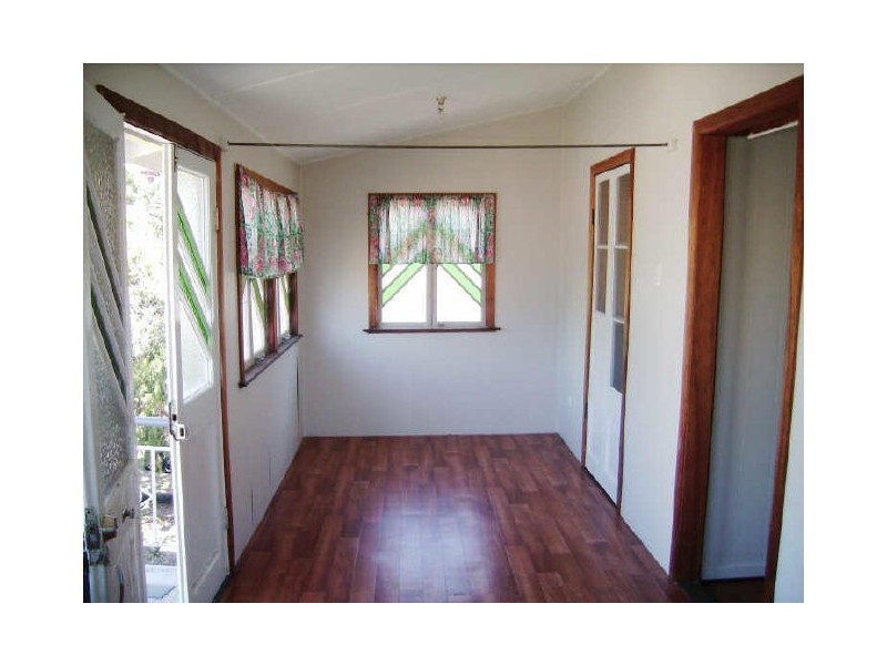 4 Naughton Street, Wandal QLD 4700