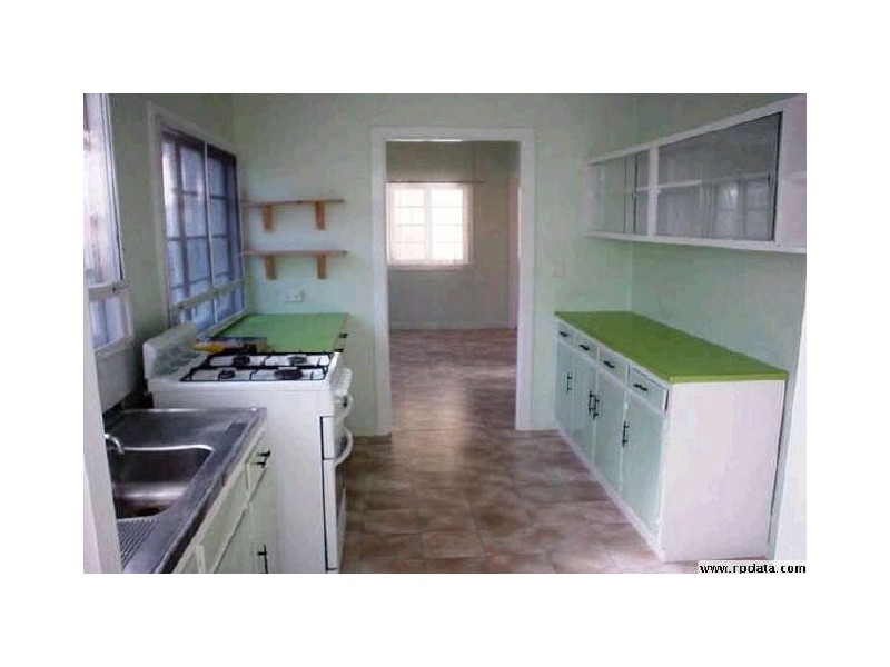 40 Meade Street, Wandal QLD 4700