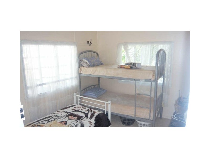 40 Meade Street, Wandal QLD 4700