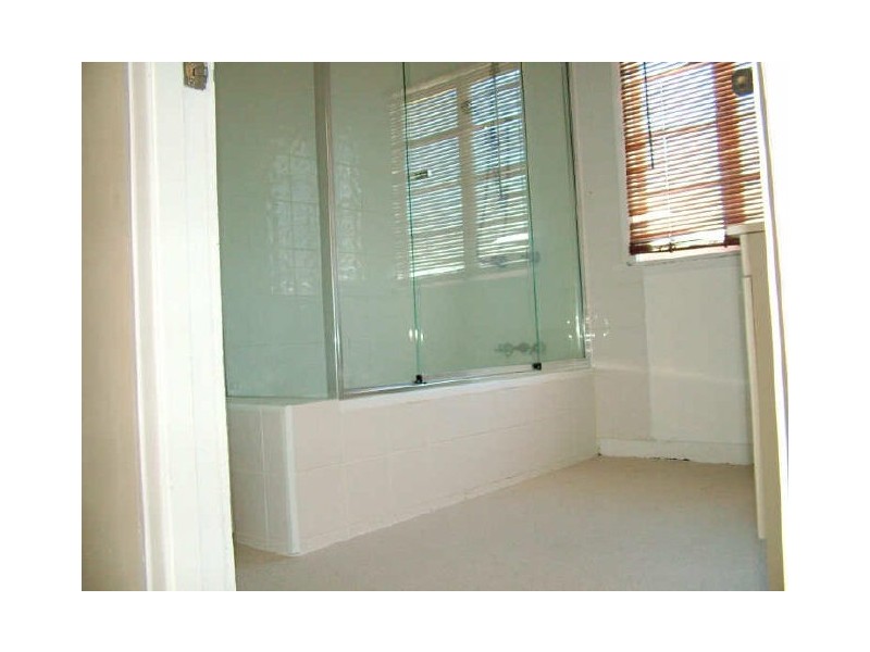 8 LUCK AVENUE, Wandal QLD 4700