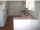 9 Renshaw Street, Park Avenue QLD 4701