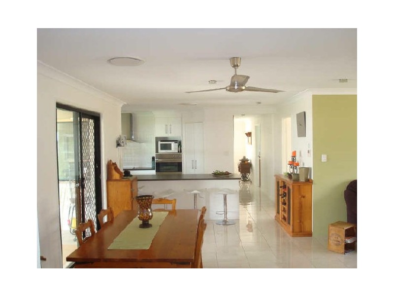 8 Wheeler Avenue, Gracemere QLD 4702