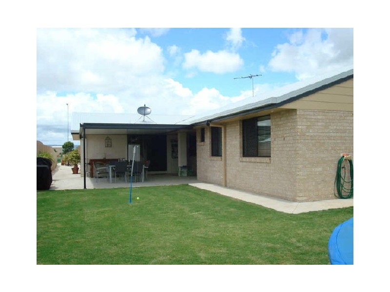 8 Wheeler Avenue, Gracemere QLD 4702