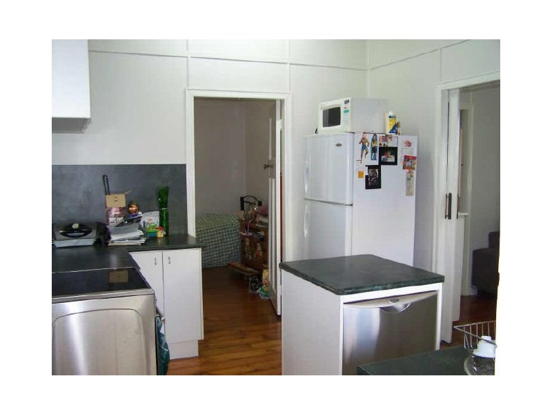 17 Meade Street, Wandal QLD 4700
