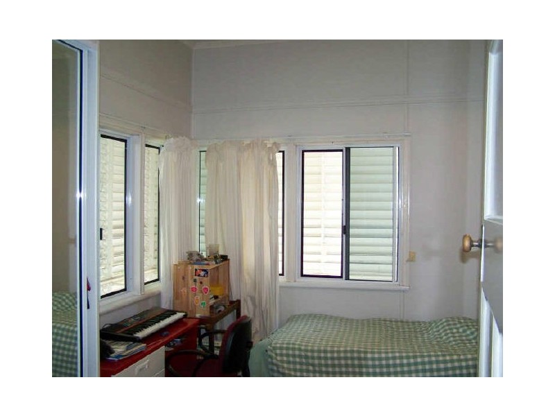 17 Meade Street, Wandal QLD 4700