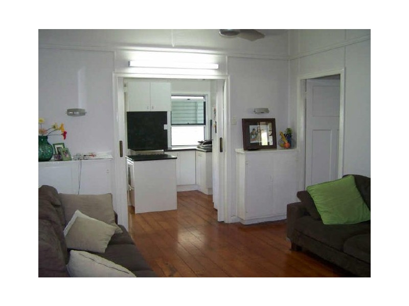17 Meade Street, Wandal QLD 4700