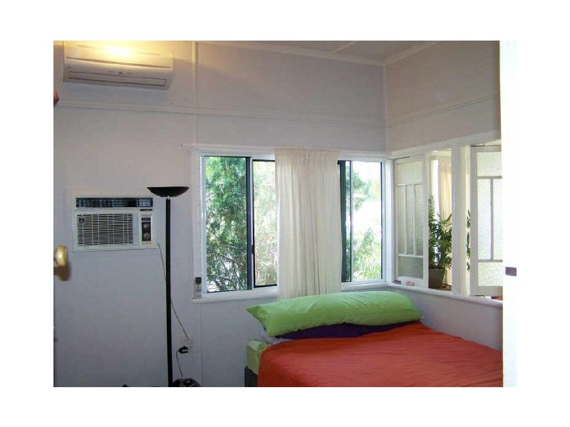 17 Meade Street, Wandal QLD 4700