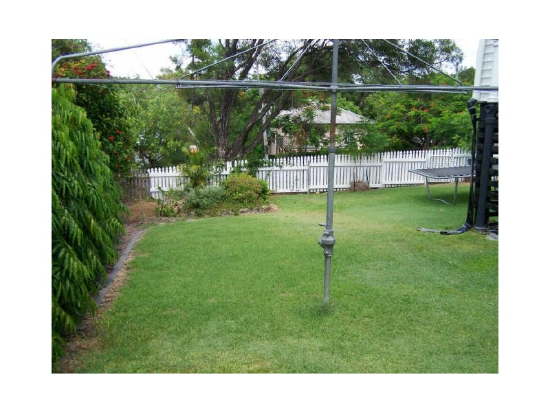 17 Meade Street, Wandal QLD 4700