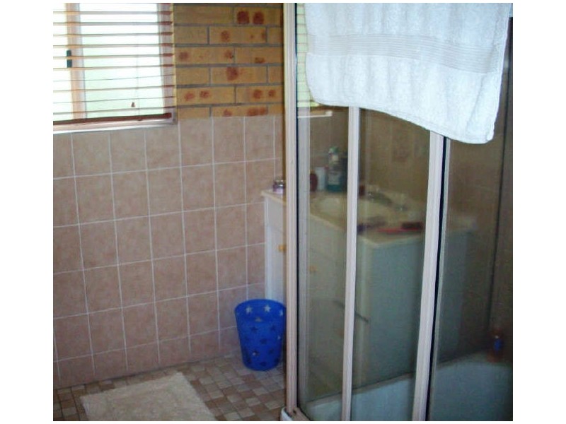 2 Leeds Avenue, Kawana QLD 4701