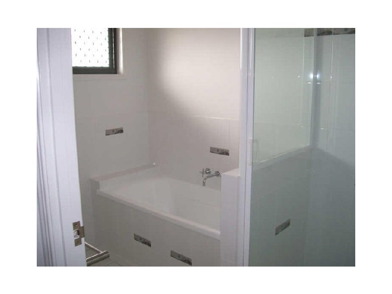 32 JOSEPH STREET, Gracemere QLD 4702