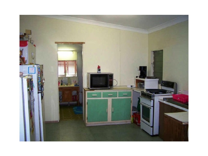 10 Bracher Street, Wandal QLD 4700