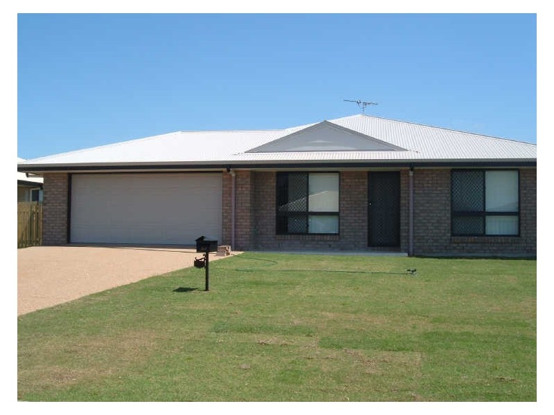 3 William Close, Gracemere QLD 4702