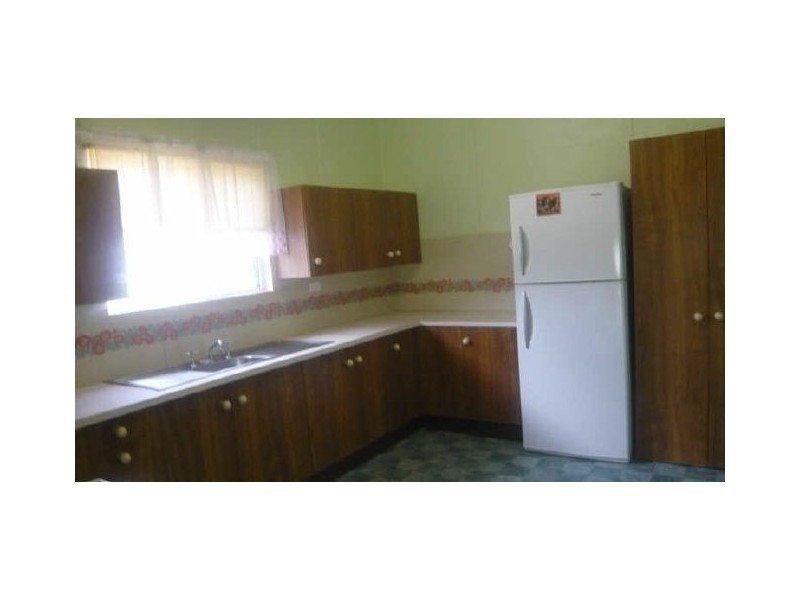 195 Peter Street, Berserker QLD 4701