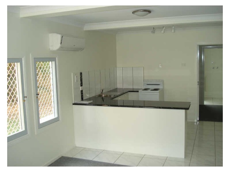 1/4 Connolly Street, Allenstown QLD 4700