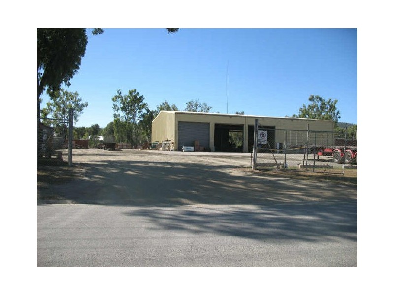 2 Featherstone Street, Rockhampton QLD 4700