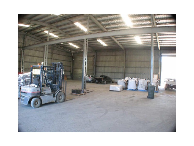 2 Featherstone Street, Rockhampton QLD 4700