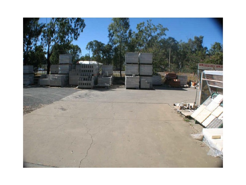 2 Featherstone Street, Rockhampton QLD 4700